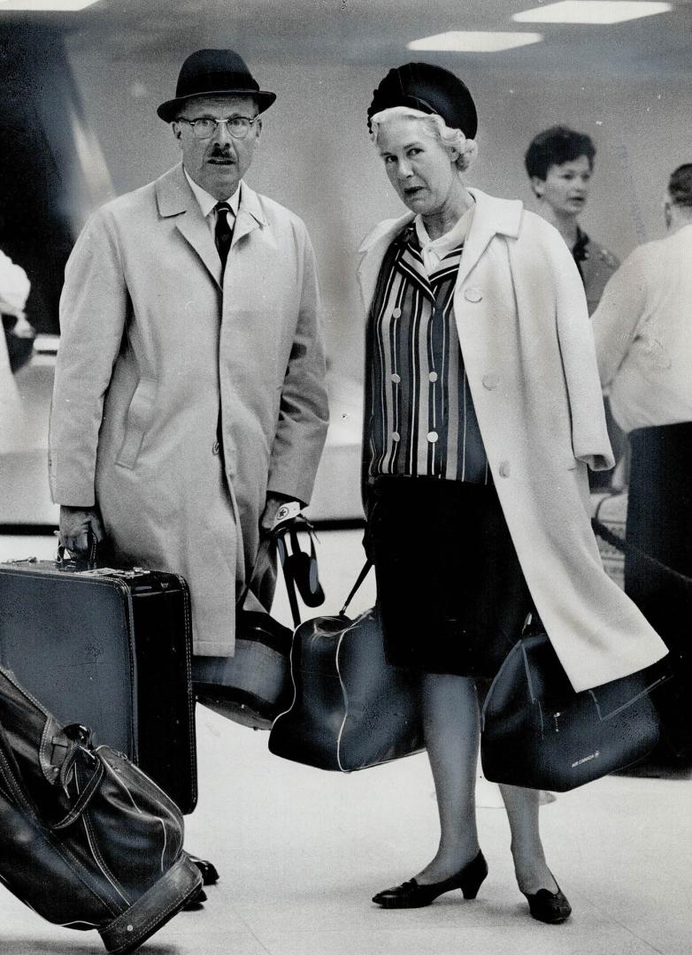Back from Florida where they spent two weeks in the sun, Mayor William Dennison and his wife arrived last night at Malton Airport to discover civic st(...)