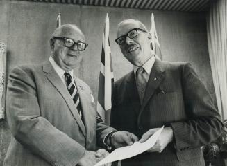 Dennison, William (mayor - groups 1970 - )