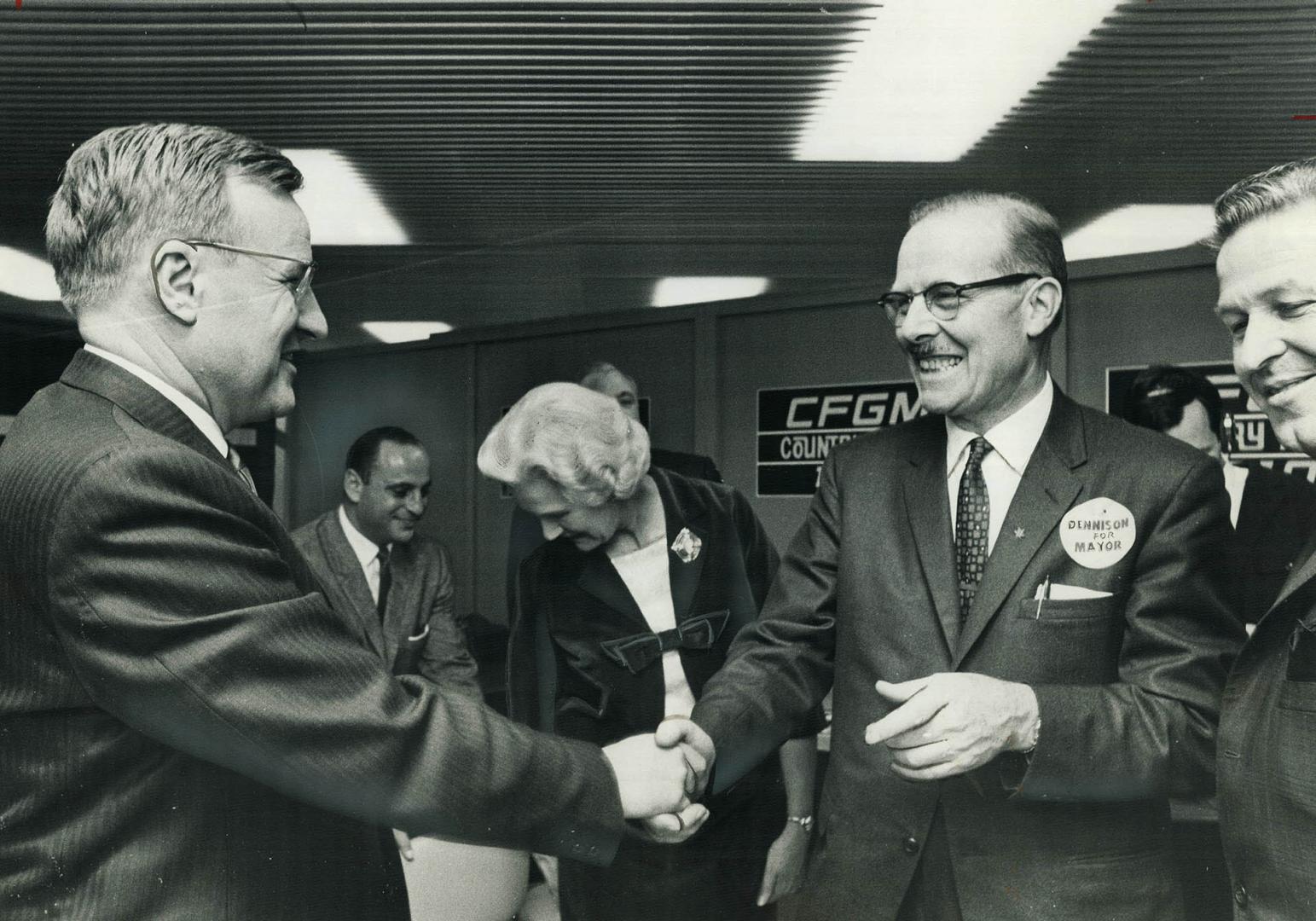 WM. Archer (left) cut into givens vote, helped elect WM. Dennison (right). Well-to-do north end preferred Archer's businessman's approach