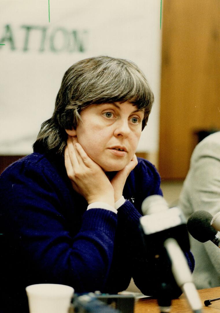 Bernadette Devlin. Irish political problems must be solved, civil rights leaders says