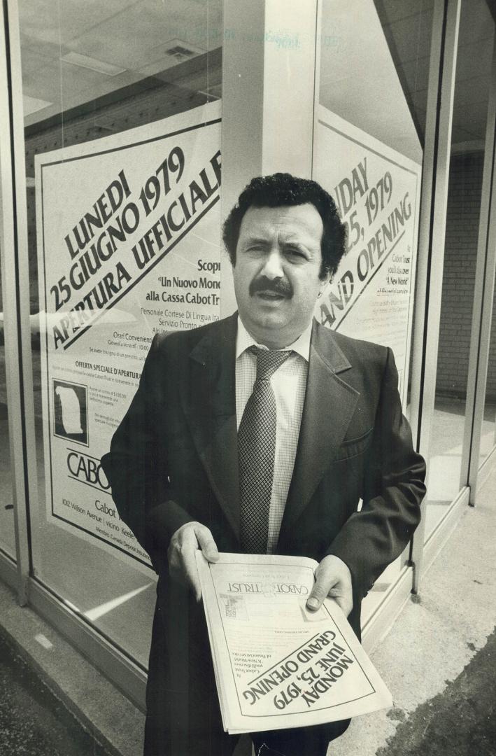 Di Nino, doing business in two languages
