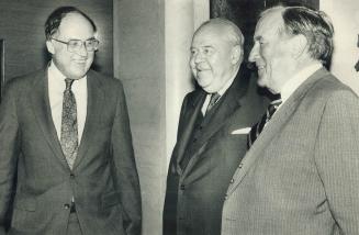 Brian Dickson right. with William Rehnquist (l) and William Howland (c)