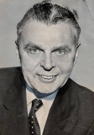 Prime Minister John Diefenbaker's favorite vacation spot is Lac La Ronge, a lake resort north of his home town of Prince Albert, Sask. His reasons for(...)