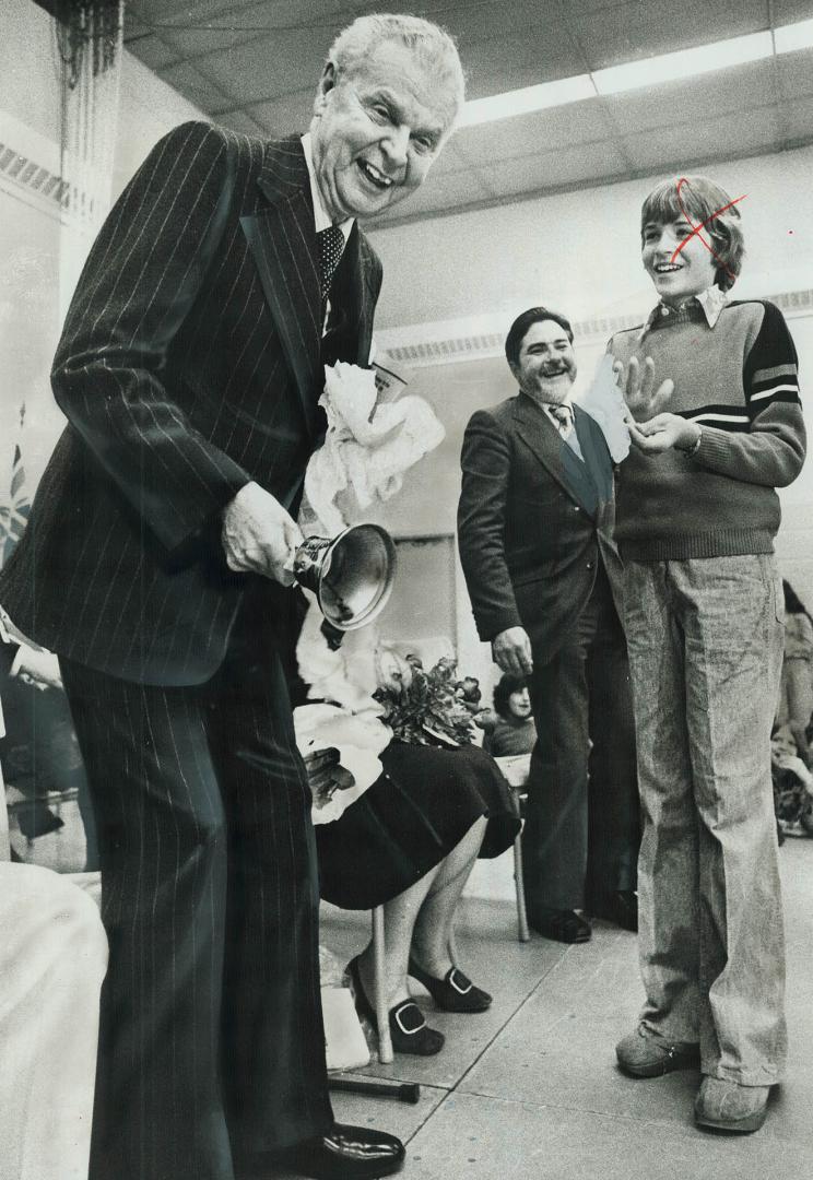 A ring-a-ding day for Dief. Former prime minister John Diefenbaker was given an engraved school bell yesterday as he officiated at a ceremony changing(...)