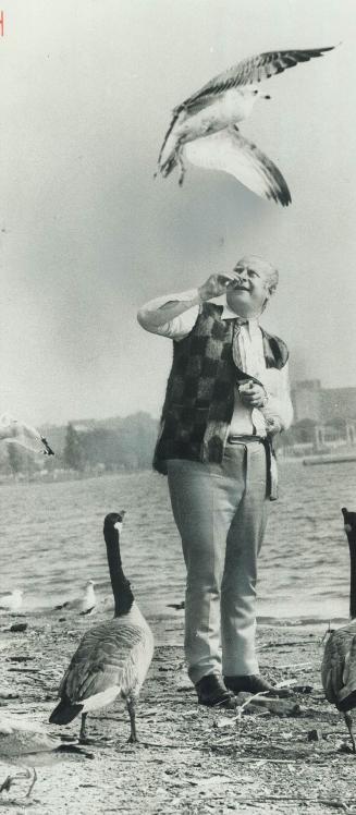 An exclusive heart-to-heart over a lunch of vitamin-enriched bread for Star staff writer Kildare Dobbs and the famous bird, Jonathan Livingston Seagull, whose story has sold over 8 million copies
