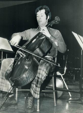 Toronto Symphony's Daniel Domb plays cello