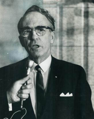 Douglas: Leader race caused crisis