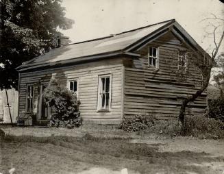 Ford buys edison home. The childhood home of the world famous inventor, Thomas Alva Edison, at Vienna, near St. Thomas, has been purchased by Henry Fo(...)