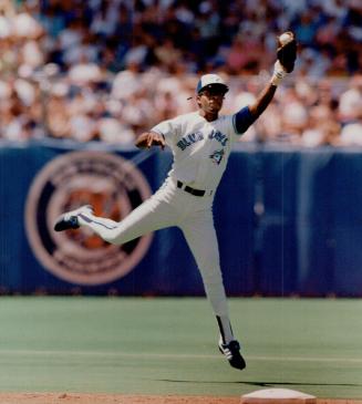 Defensive Jewel (2): Tony Fernandez gets on a step ladder to haul down a line dirve, then comes to earth to complete the unassisted double play by catching Gary Gaetti