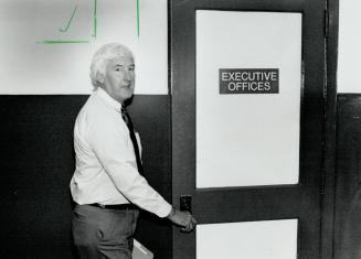 Nothing to report: Leafs GM Cliff Fletcher heads back to his office after announcing the team had made no decisions on its strike policies