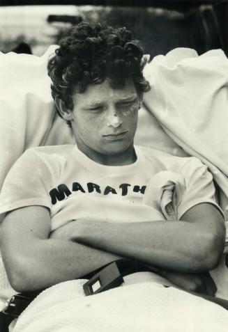 Terry Fox, forced to give up his marathon because of renewed cancer, has the love, respect and support of readers