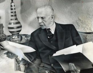 Retired premier Leslie Frost, who saw Ontario grow into a great industrial empire in the years from 1949 to 1961, when he held office, is an environme(...)