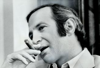 Contentedly nursing his cigar, actor Ben Gazzara talked in his Toronto hotel suite yesterday about his Tuesday dinner with Prime Minister Trudeau. A m(...)