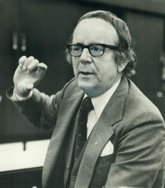 Bandleader Bobby Gimby taught thousands of school children his song Ca-na-da in Centennial year