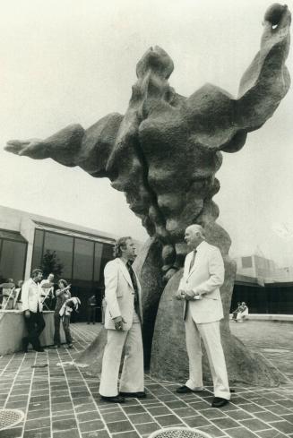 Gerald Gladstone's sculpture, Universal Man