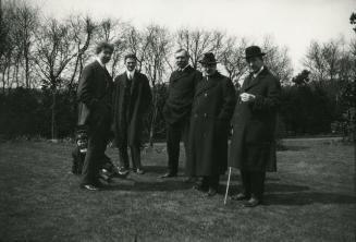 Arthur Conan Doyle with visitors to Windlesham