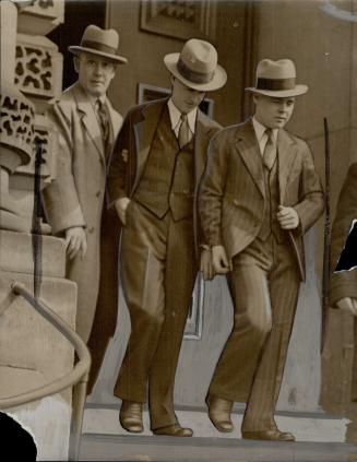 Charged With Constable's Murder, John Brokenshire (Centre), and Harry Clarkson (right), leaving Don jail, to-day, escorted by a sheriff's officer, to (...)