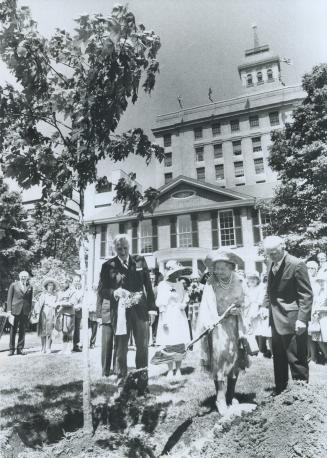 Royal Tours - Queen Mother Elizabeth (Canada 1974) Toronto