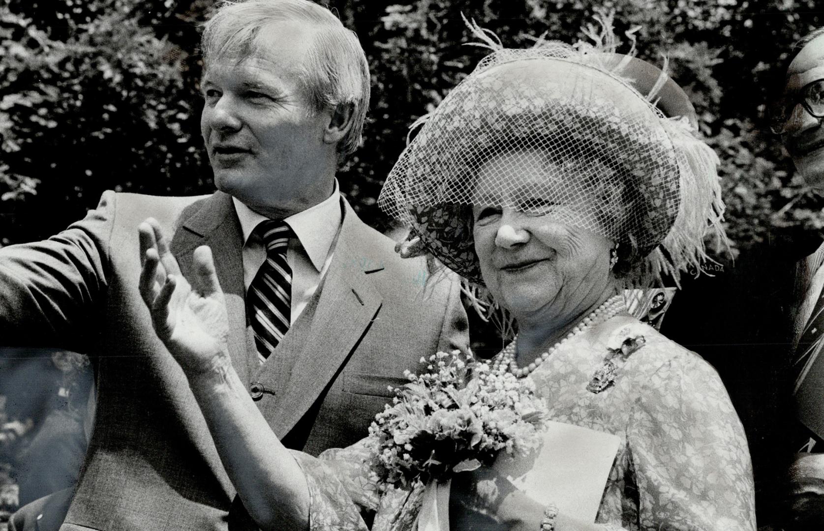 Formal Queen Mum, The Queen Mother meets Premier William Davis in her traditionally gracious manner during a visit to Queen's Park yesterday