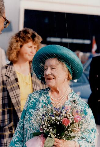 Great Britain - Royalty - Royal Tours - Queen Mother (1989)