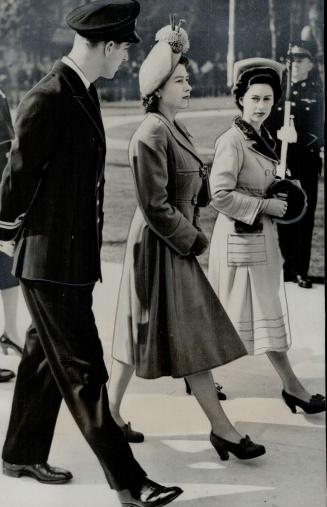 On their way to the unveiling of Britain's memorial to Franklin D