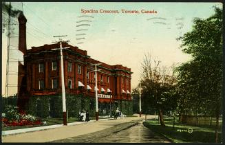 Spadina Crescent, Toronto, Canada