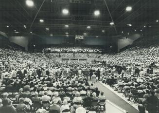 More than 20,000 people pack Maple Leaf Gardens to hear Billy Graham preach, believed largest crowd in Gardens' history