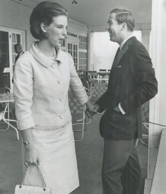 Happier days in Toronto for King Constantine of Greece and 21-year-old Queen Anne-Marie when they shared a joke at a Royal Canadian Yacht Club luncheo(...)