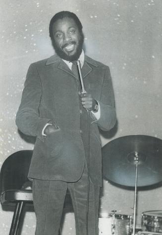 Dick Gregory, the black American monologist and civil rights activist, entertained a capacity audience at the Colonial last night with digs at the Uni(...)
