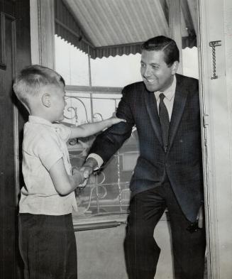Wayne Goff greets Monty Hall: Emcee of TV show visited Wayne and his family