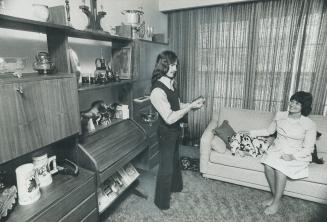 Sandy Hawley, accustomed to living in an apartment and rented motel unit while on the race circuit, appreciates his own den in his new house. Hawley, (...)