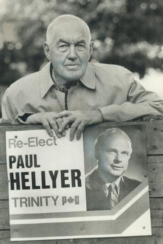 Running as a Liberal four years ago, Paul Hellyer didn't get the vote of James McKeown, 81, a retired railroad engineer who lives on Pinewood Ave. But(...)