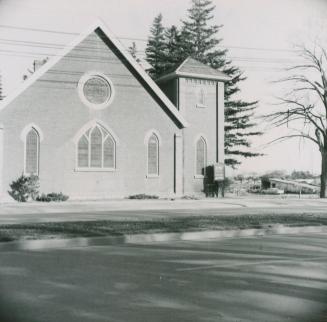 Newtonbrook United Church, Yonge Street, east side, south of Cummer Ave., Toronto, Ontario. Ima ...