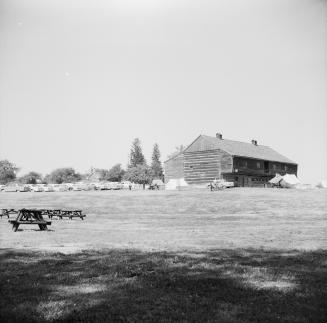 Dalziel barn, northwest corner Steeles Avenue and Jane Street, as seen from the south, perhaps taken during Humber Valley Conservation Day. Vaughan, Ontario