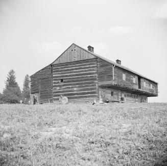 Dalziel barn, northwest corner Steeles Avenue and Jane Street, as seen from the south