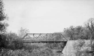 Old Dundas St., bridge over Humber River, looking north. Toronto, Ontario