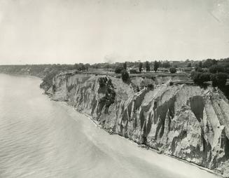 Scarborough Bluffs, looking west from e