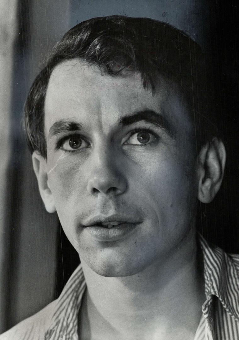 David Holmes: To see David Holmes on stage is to be reminded again that sensitivity has nothing to do with delicacy of features: slenderness of physique: and an air of brooding mystification