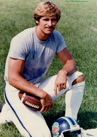 Hank Ilesic: 6'1: 210 Ibs.: 28 yrs. Seeking 7th Grey Cup ring