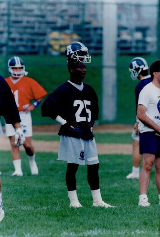 If the helmet fits: Rocket Ismail's doesn't at least not in this sideline shot at practice