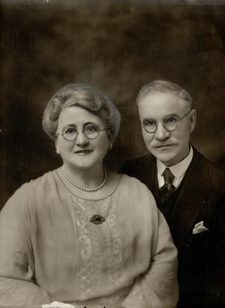 Mr and Mrs Launs Johnson