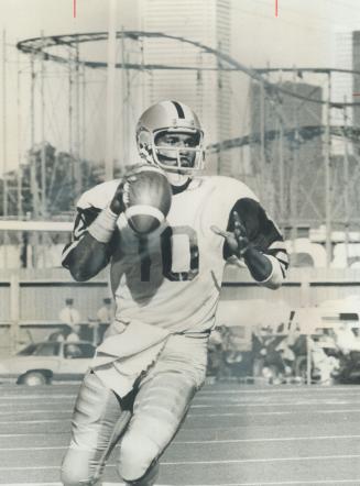Jimmy Jones, Hamilton's unselfish quarterback