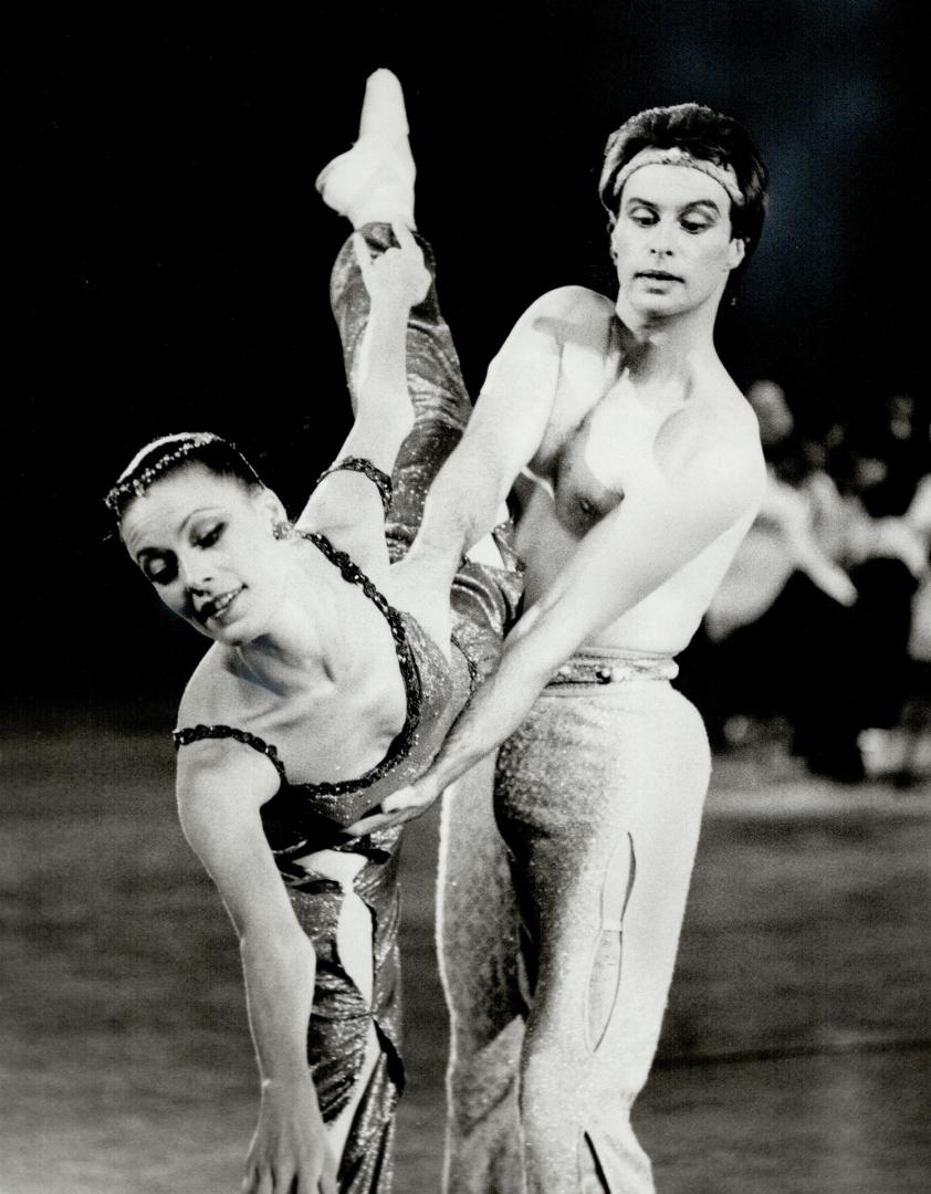 Magical stars at the Forum. Canada's most beloved ballet dancers, Karen Kain and Frank Augustyn last night made the first of two appearances with the (...)