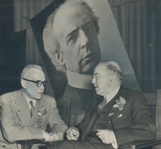 St Laurent and MacKenzie King on Platform at Labor Convention Ottawa in St Lucas Chases leader of Liberal [Incomplete]