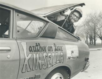 Starting at the bottom: W. P. Kinsella, baseball fan and award-winning Canadian author, arrived in Toronto yesterday on the first stop of his annual t(...)