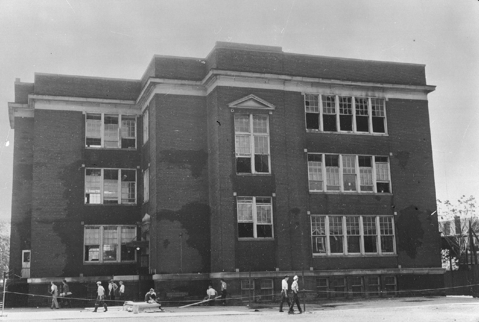 Essex St. Public School, Essex St., north side, between Christie & Shaw Streets, Toronto, Ontario