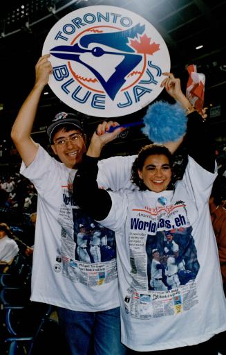 Toronto Star T-shirts appear in Atlanta on Gary Anderson and Helene Daviau