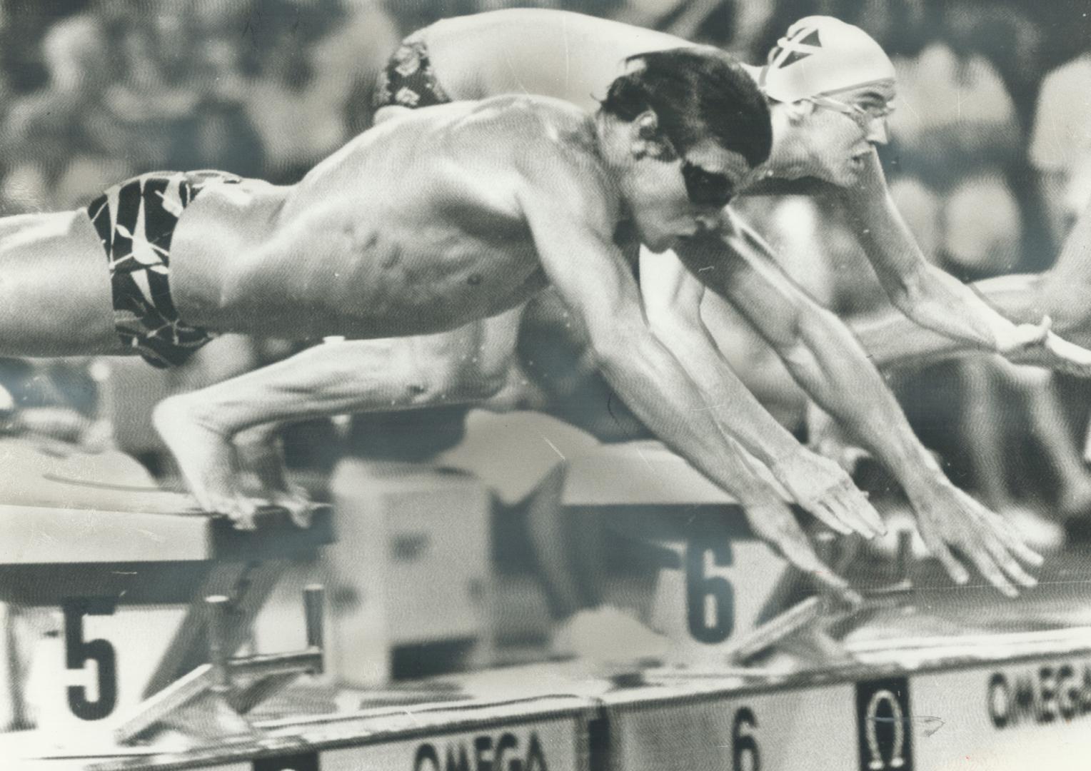 Australia's Peter Dawson hits water on way to Commonwealth record in heat of 400-metres medley