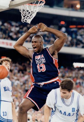 Shaquville O'Neal 13 U.S.A. versus Greece