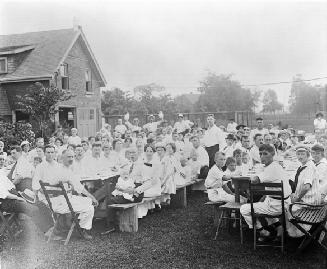 Odd-Fellows, Independent Order of, Toronto, picnic